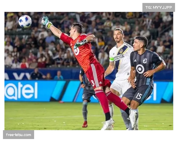 美职联西部赛区温哥华白浪点球胜洛杉矶FC 晋级半决赛